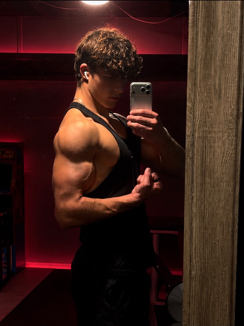 Physique photo from the Pocket Coach Blueprint